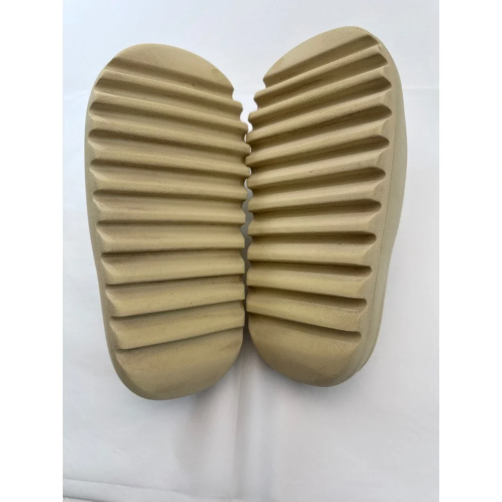Adidas Yeezy Slide Pure Kids Size 5 Sandals
